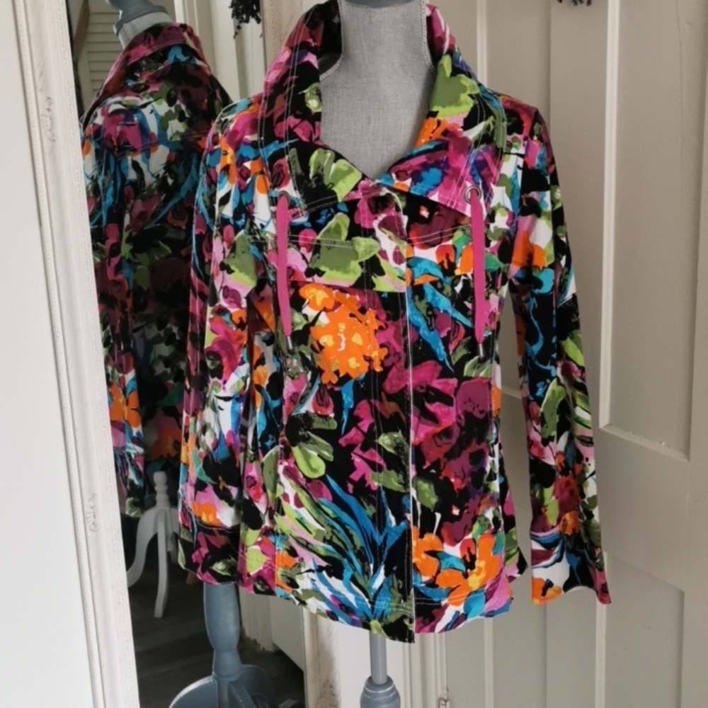 Jockey womens spring floral cottagecore jacket.Size M. EUC like new